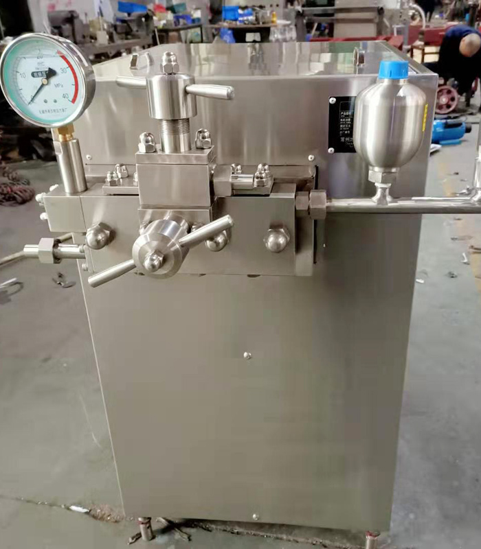 小型三柱塞噴霧均質(zhì)機GJB800-25(帶蓄能器安全閥）